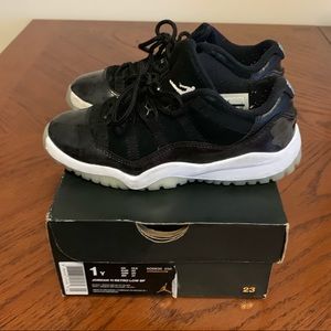 Jordan 11s